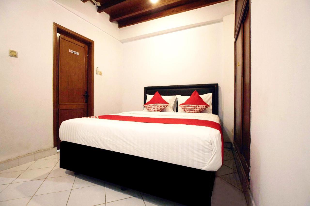 Oyo 146 Menteng Residence Джакарта Экстерьер фото